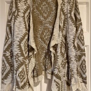 Arizona Jean Company Tan Geometric Cardigan Sweater